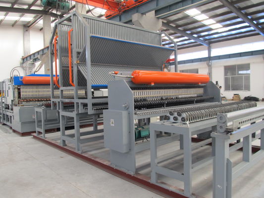 Máy hàn lưới hàng rào khí nén tự động để gia cố bảng điều khiển thanh cốt thép