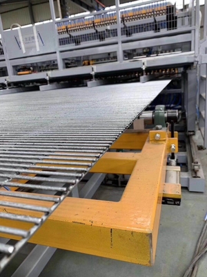 Tự động 380V Wire Mesh Thợ hàn hàn an toàn chắc chắn